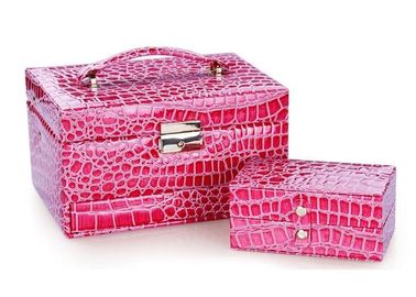 Trendy square plastic frame high abrasive PU leather jewellery box with flannelet lining and drawers